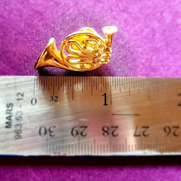 Tie Tack / Pin - French Horn Orchestra Pin w/Rhinestones - VTG 80s Gold-Tone EVC - Picture 8 of 8